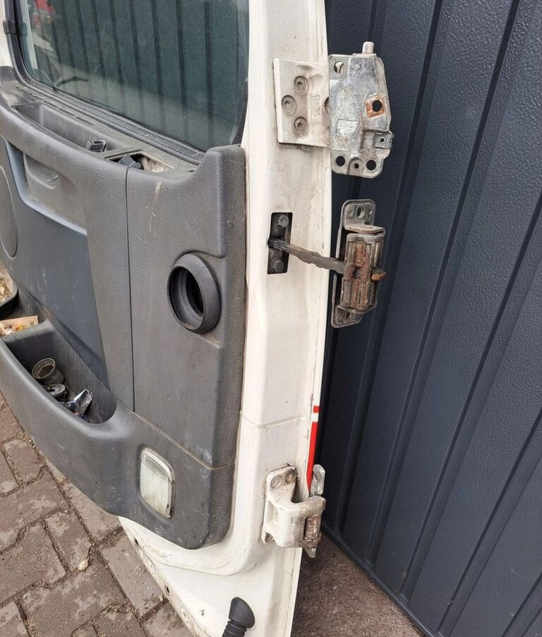 Volvo KOMPLETNE LEWE FH 13 LIFT Volvo OE - Дверь и запчасти для Грузовиков: фото 5 Volvo KOMPLETNE LEWE FH 13 LIFT Volvo OE - Дверь и запчасти для Грузовиков: фото 5