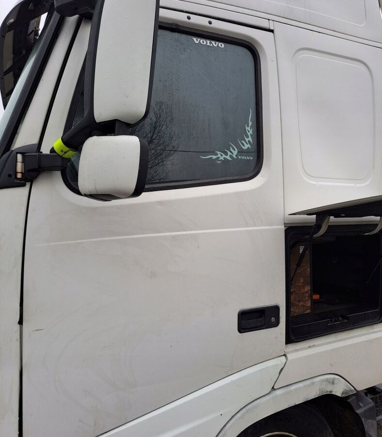 Volvo KOMPLETNE LIFT Volvo FH 13 - Дверь и запчасти для Грузовиков: фото 1 Volvo KOMPLETNE LIFT Volvo FH 13 - Дверь и запчасти для Грузовиков: фото 1