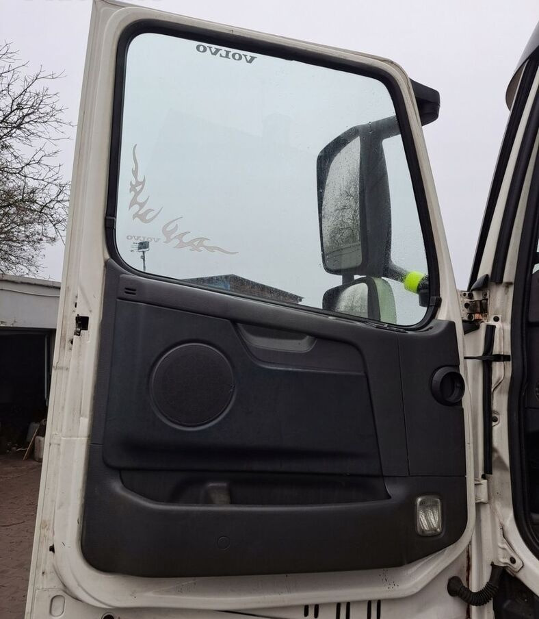 Volvo KOMPLETNE LIFT Volvo FH 13 - Дверь и запчасти для Грузовиков: фото 4 Volvo KOMPLETNE LIFT Volvo FH 13 - Дверь и запчасти для Грузовиков: фото 4