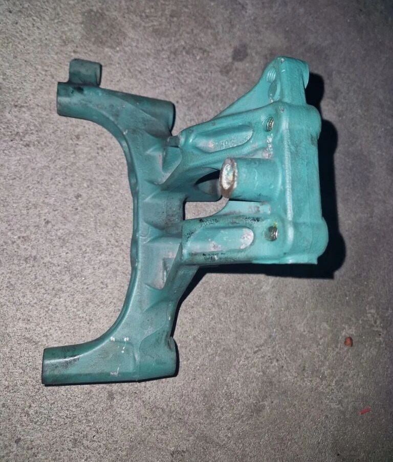 WSPORNIK ŁAPA MOCOWANIE PODSTAWA VOLVO FH 16 D16K 21938087 Volvo FH 16 D16K 21938087 Volvo VOLVO FH 16 D16K 21938087 - Кузов и экстерьер для Грузовиков: фото 1 WSPORNIK ŁAPA MOCOWANIE PODSTAWA VOLVO FH 16 D16K 21938087 Volvo FH 16 D16K 21938087 Volvo VOLVO FH 16 D16K 21938087 - Кузов и экстерьер для Грузовиков: фото 1