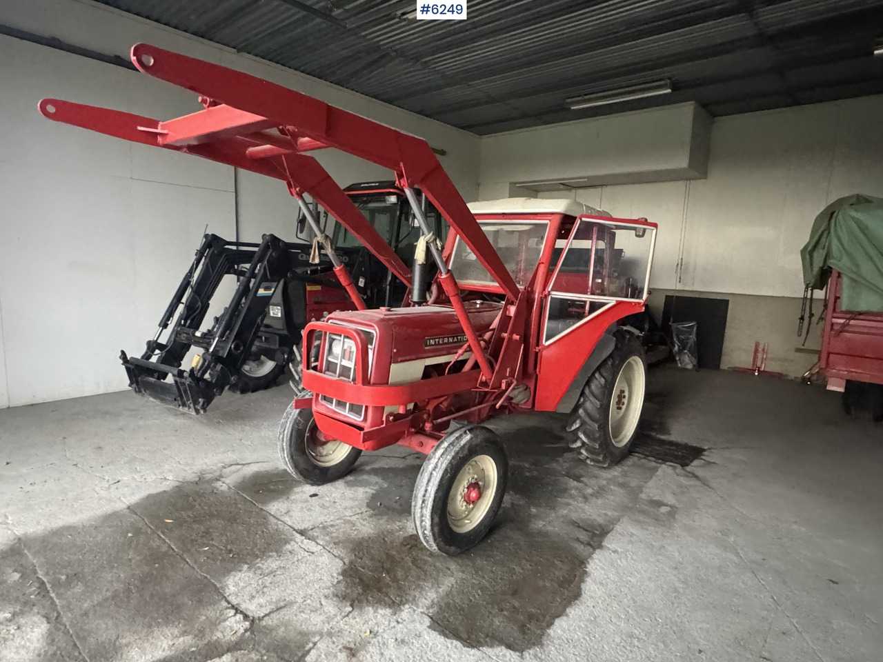 1973 International 444 w/ Bjørnerud loader and bucket. WATCH VIDEO - Трактор: фото 1 1973 International 444 w/ Bjørnerud loader and bucket. WATCH VIDEO - Трактор: фото 1