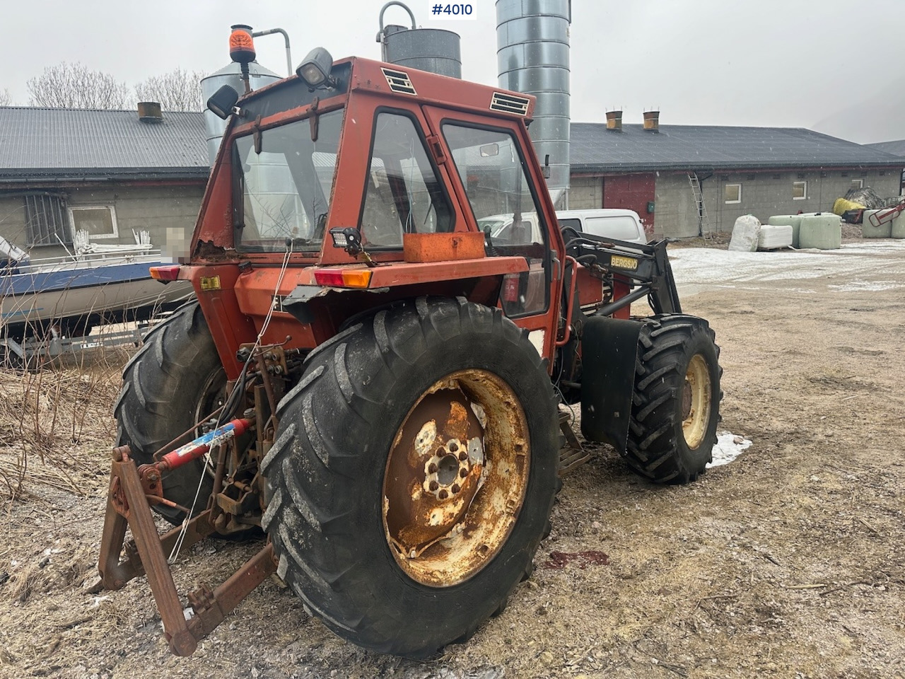 1982 Fiat 780 DT w/ front loader, snow shovel, chains, top link, triangle and extra set of twin wheels. - Трактор: фото 4 1982 Fiat 780 DT w/ front loader, snow shovel, chains, top link, triangle and extra set of twin wheels. - Трактор: фото 4