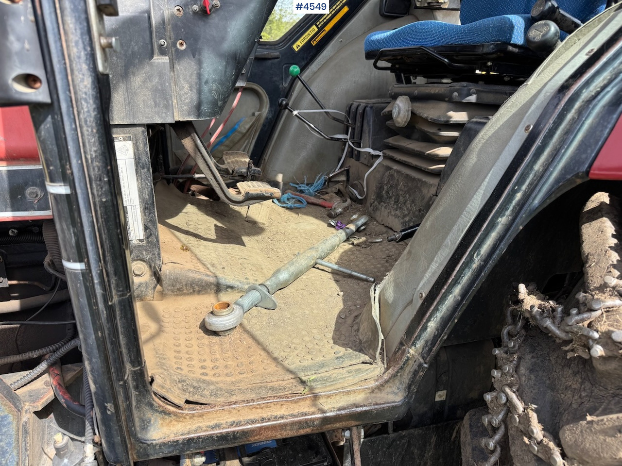 1987 Case 685 XL w/front loader and some equipment. - Трактор: фото 4 1987 Case 685 XL w/front loader and some equipment. - Трактор: фото 4