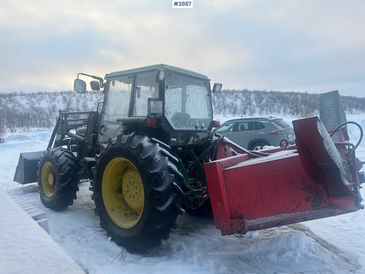 1987 John Deere Power Synchron 2450 4x4 w/ Quicke 4300 front loader, snow blower and gravel bucket. WATCH VIDEO. - Трактор: фото 5 1987 John Deere Power Synchron 2450 4x4 w/ Quicke 4300 front loader, snow blower and gravel bucket. WATCH VIDEO. - Трактор: фото 5