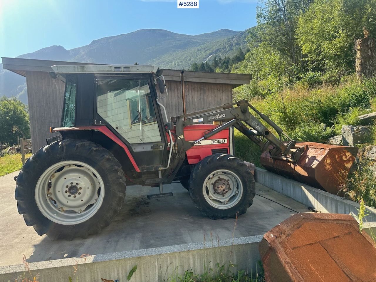 1987 Massey-Ferguson with front loader and round bale lifter. SEE VIDEO. - Трактор: фото 4 1987 Massey-Ferguson with front loader and round bale lifter. SEE VIDEO. - Трактор: фото 4