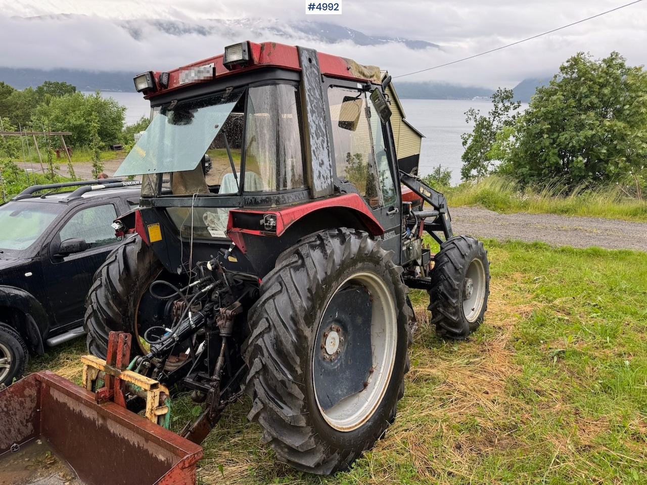 1988 Case International 585 XL w/ front loader. - Трактор: фото 3 1988 Case International 585 XL w/ front loader. - Трактор: фото 3