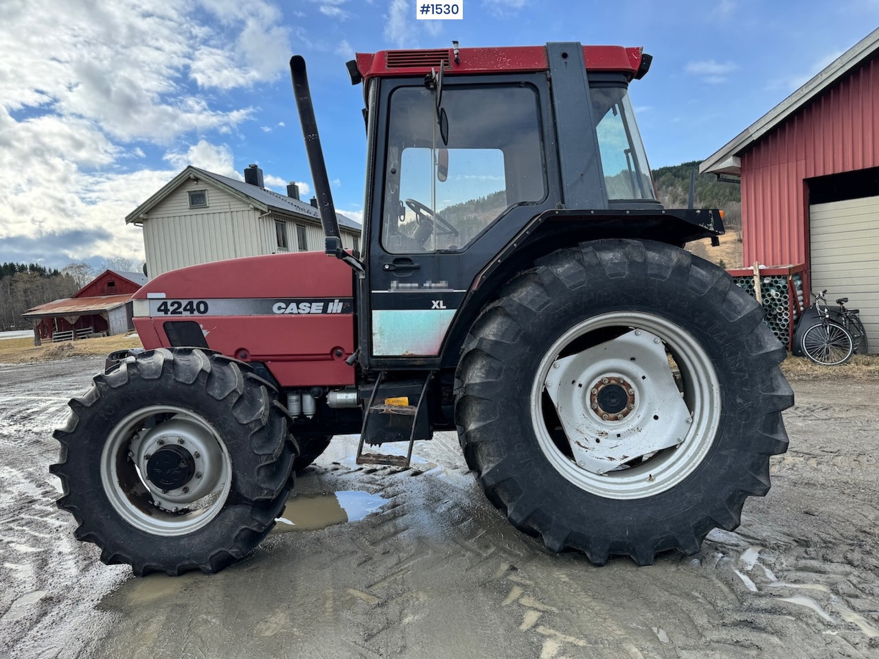 1996 Case CASE IH 4240 XL - Трактор: фото 4 1996 Case CASE IH 4240 XL - Трактор: фото 4
