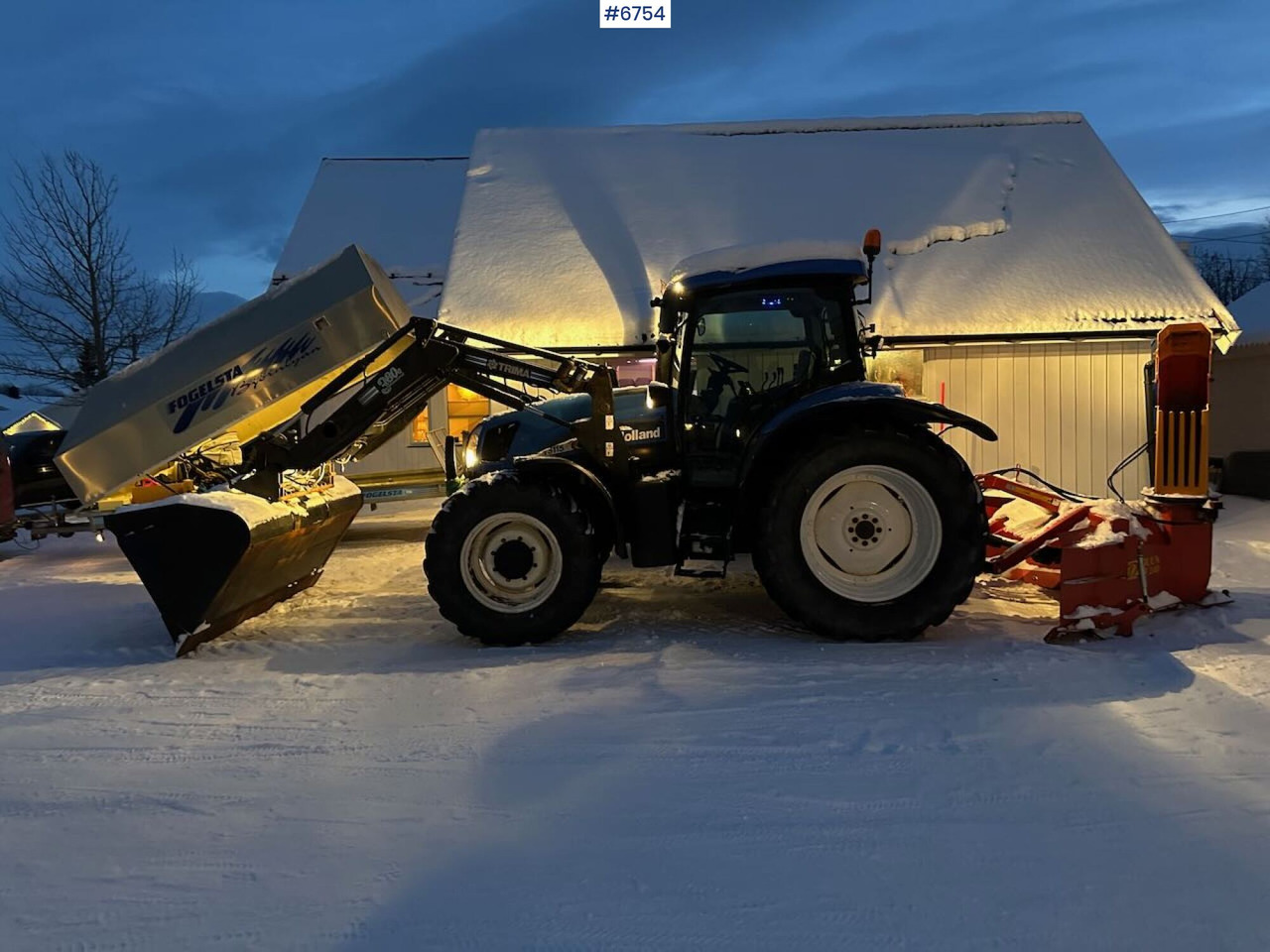 2004 New Holland TS115A 4x4 w/ Front loader, bucket, grading bucket and snow blower. - Трактор: фото 1 2004 New Holland TS115A 4x4 w/ Front loader, bucket, grading bucket and snow blower. - Трактор: фото 1