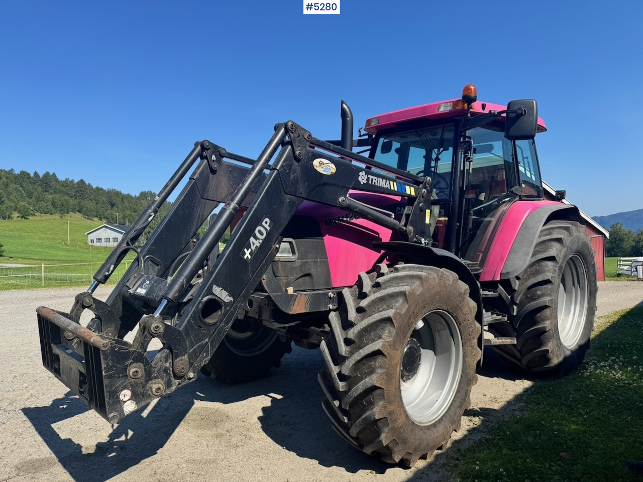 2006 Case MXM120 4x4 with front loader - Трактор: фото 1 2006 Case MXM120 4x4 with front loader - Трактор: фото 1