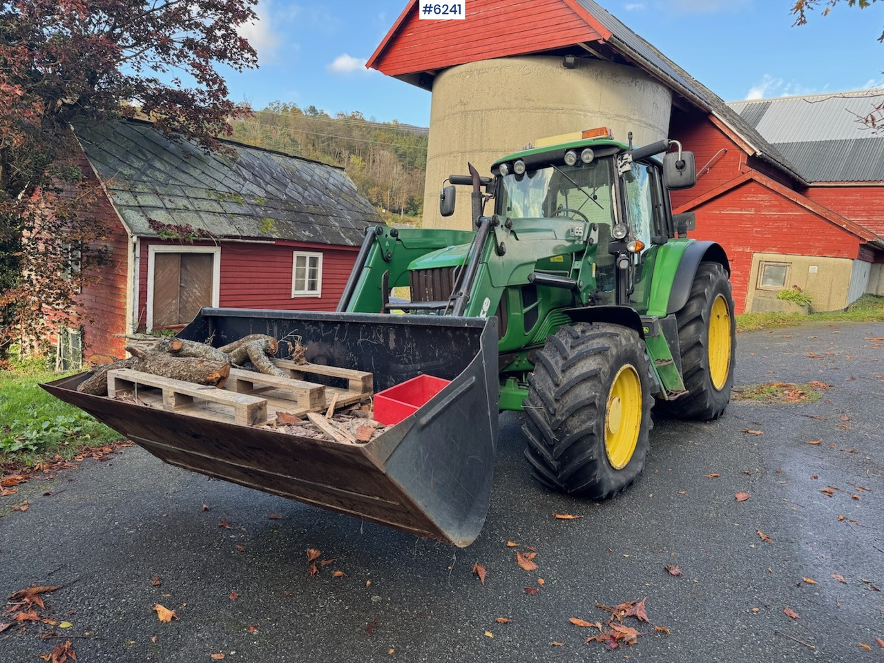 2007 John Deere 6530 w/ AutoPower and front loader. - Трактор: фото 2 2007 John Deere 6530 w/ AutoPower and front loader. - Трактор: фото 2