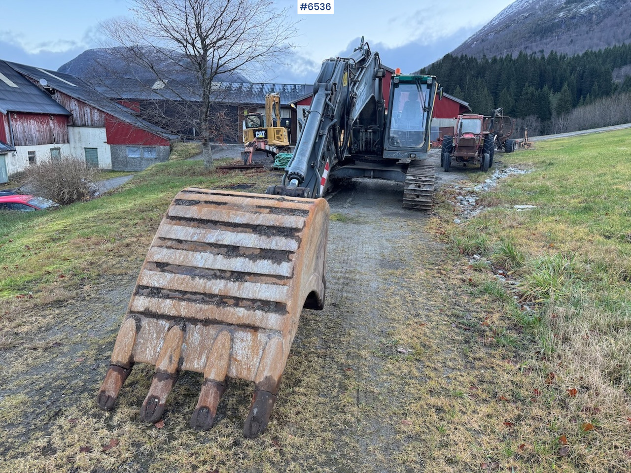 Экскаватор 2007 Volvo EC 210 CL w/ excavator bucket and good chassis.: фото 13