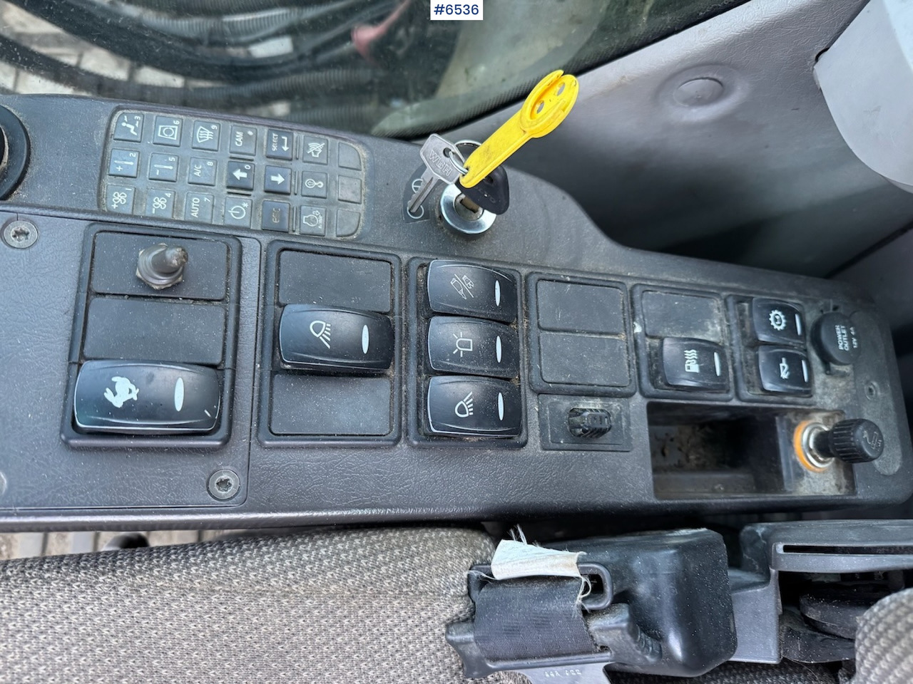 Экскаватор 2007 Volvo EC 210 CL w/ excavator bucket and good chassis.: фото 20