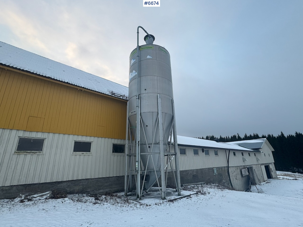 2010 Mafa Outdoor silo w/ level switch and inlet screw - Инвентарь для животноводства: фото 1 2010 Mafa Outdoor silo w/ level switch and inlet screw - Инвентарь для животноводства: фото 1