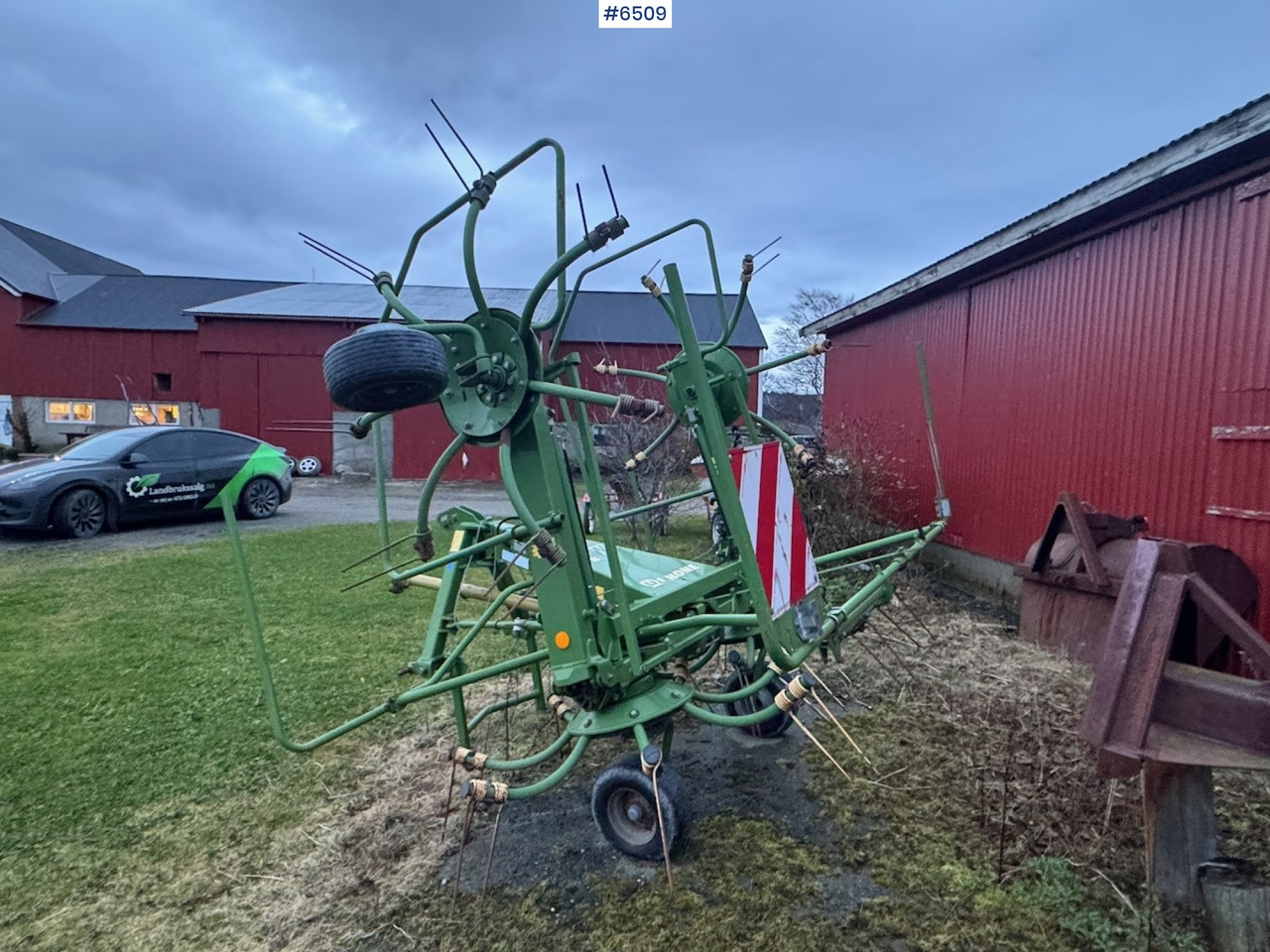 2011 Krone KW 5.52 tedder - Техника для сенозаготовки: фото 3 2011 Krone KW 5.52 tedder - Техника для сенозаготовки: фото 3