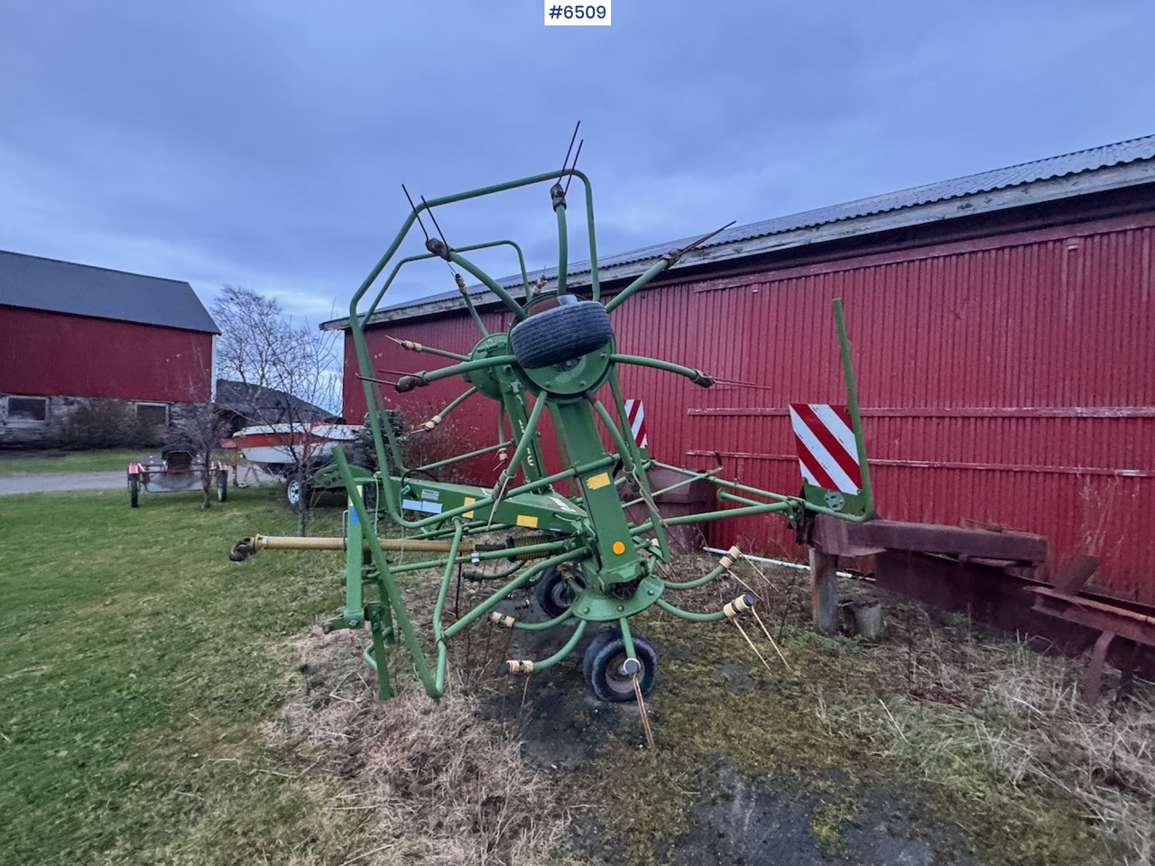 2011 Krone KW 5.52 tedder - Техника для сенозаготовки: фото 2 2011 Krone KW 5.52 tedder - Техника для сенозаготовки: фото 2