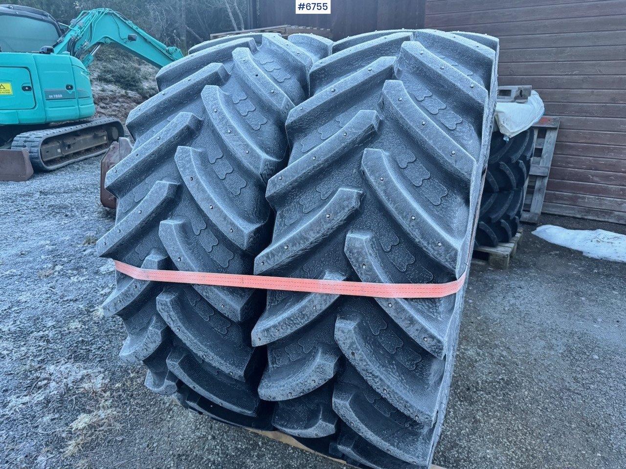 Трактор 2013 John Deere 6125R w/ Front Hydraulics and Front Loader.: фото 36