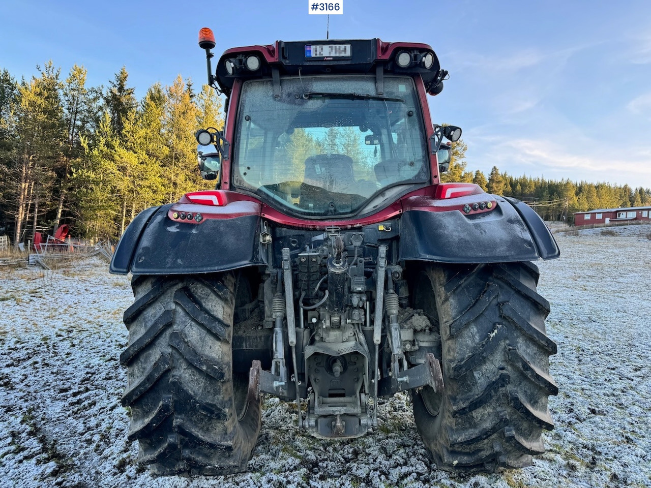2019 Valtra N174 4x4 With front loader, snowplow blade, and 2 sets of tires. 2770 hours! - Трактор: фото 4 2019 Valtra N174 4x4 With front loader, snowplow blade, and 2 sets of tires. 2770 hours! - Трактор: фото 4