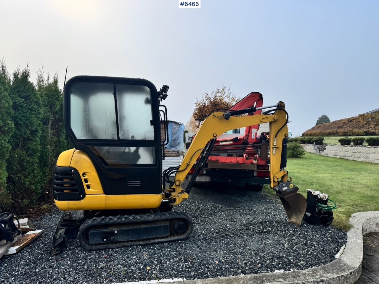 Approx. 2004 CAT 301.8 Mini excavator w/ 4 buckets and grapple. - Экскаватор: фото 2 Approx. 2004 CAT 301.8 Mini excavator w/ 4 buckets and grapple. - Экскаватор: фото 2