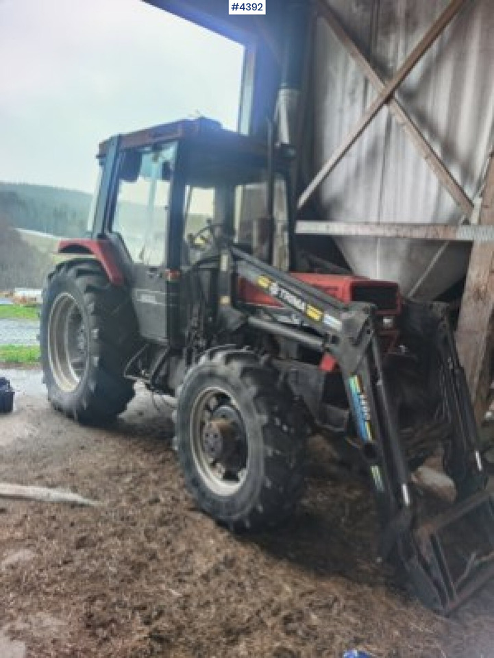 Case International 885XL 4x4 with trima loader - Трактор: фото 1 Case International 885XL 4x4 with trima loader - Трактор: фото 1