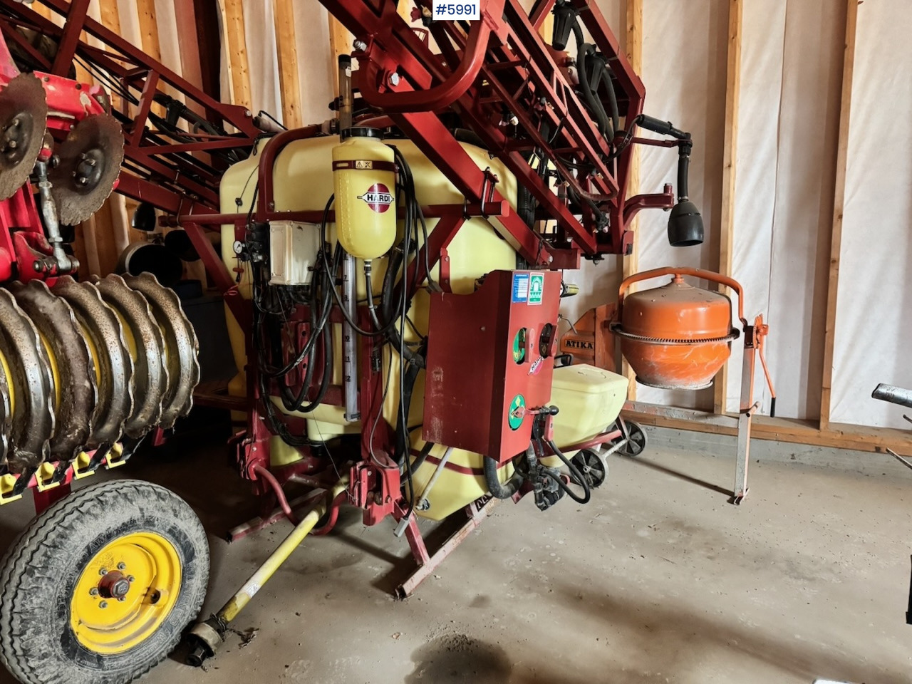 Hardi Åkersprøyte. 21 w booms. - Опрыскиватель: фото 1 Hardi Åkersprøyte. 21 w booms. - Опрыскиватель: фото 1