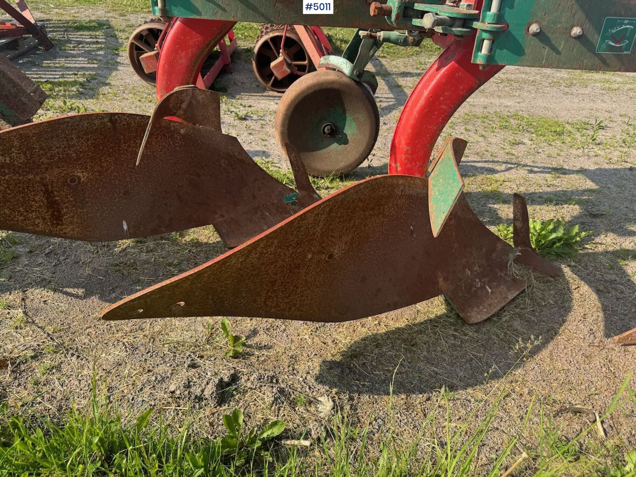 Техника для обработки почвы Kverneland Mod. E 3-blade reversible plough: фото 9