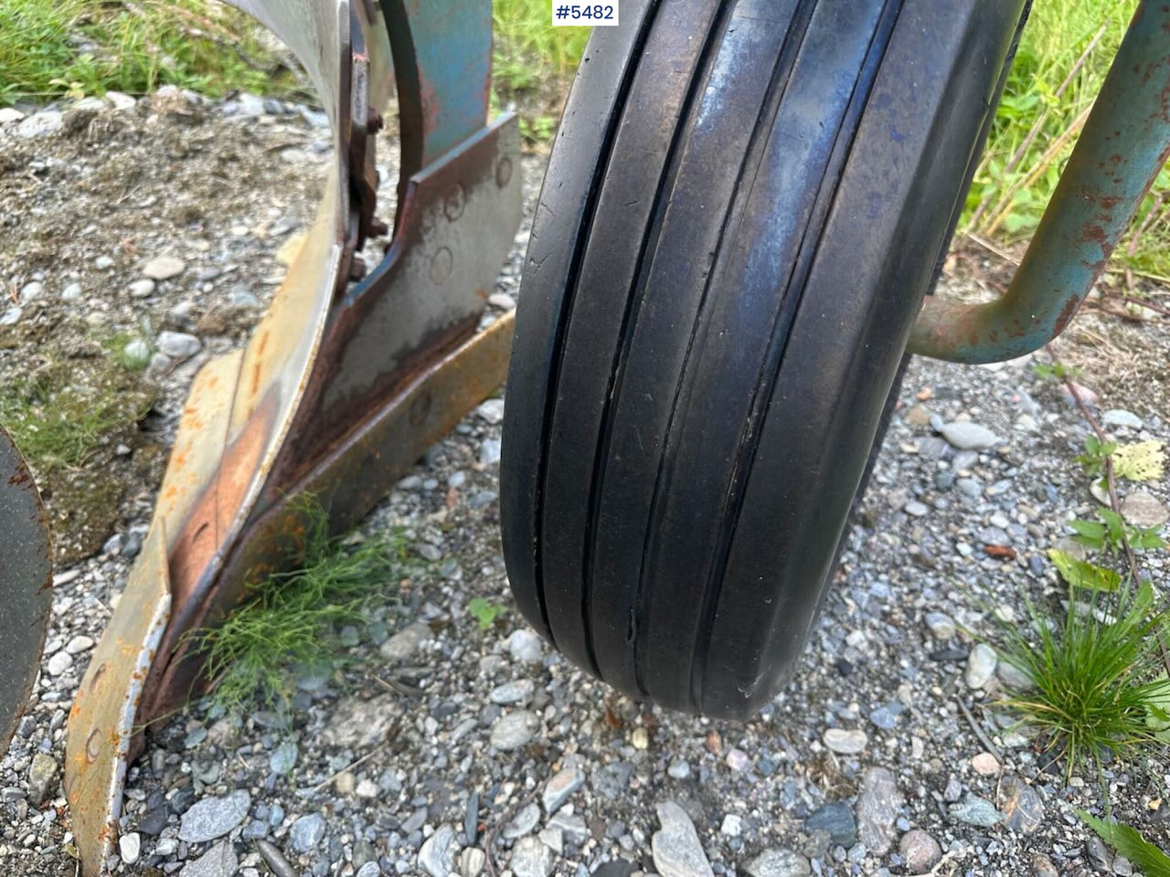 Техника для обработки почвы Øverum CV 398 H 3-furrow reversible plow: фото 14