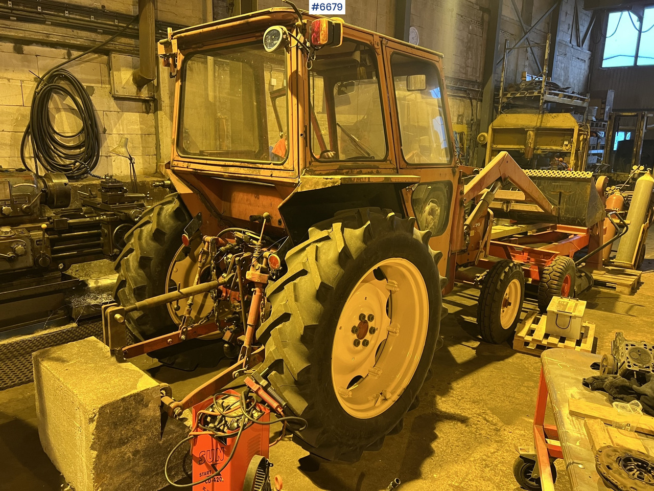 Volvo T430K traktor m/ frontlaster og skuffe - Трактор: фото 3 Volvo T430K traktor m/ frontlaster og skuffe - Трактор: фото 3