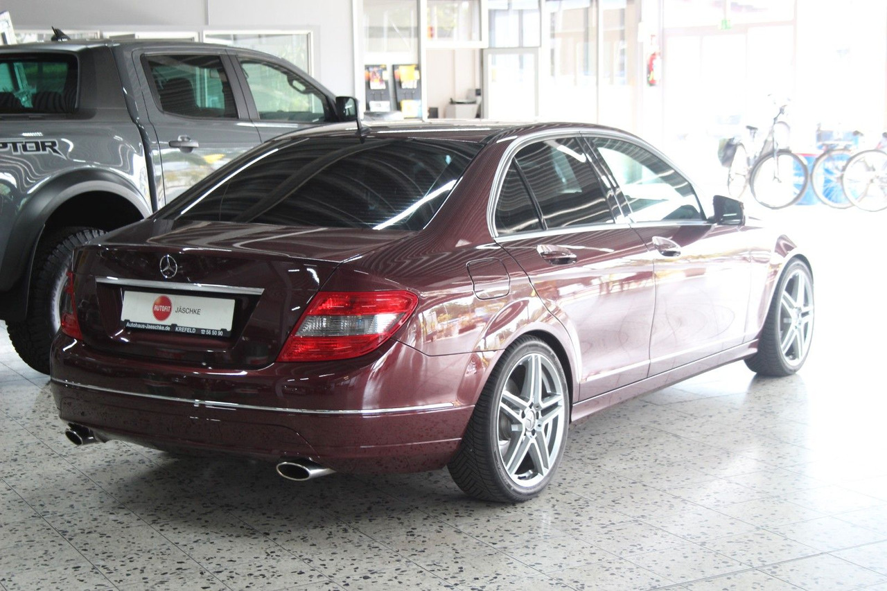 Mercedes-Benz C 230 Avantgarde Automatik sehr gepflegt! 130tKM - Седан: фото 2 Mercedes-Benz C 230 Avantgarde Automatik sehr gepflegt! 130tKM - Седан: фото 2
