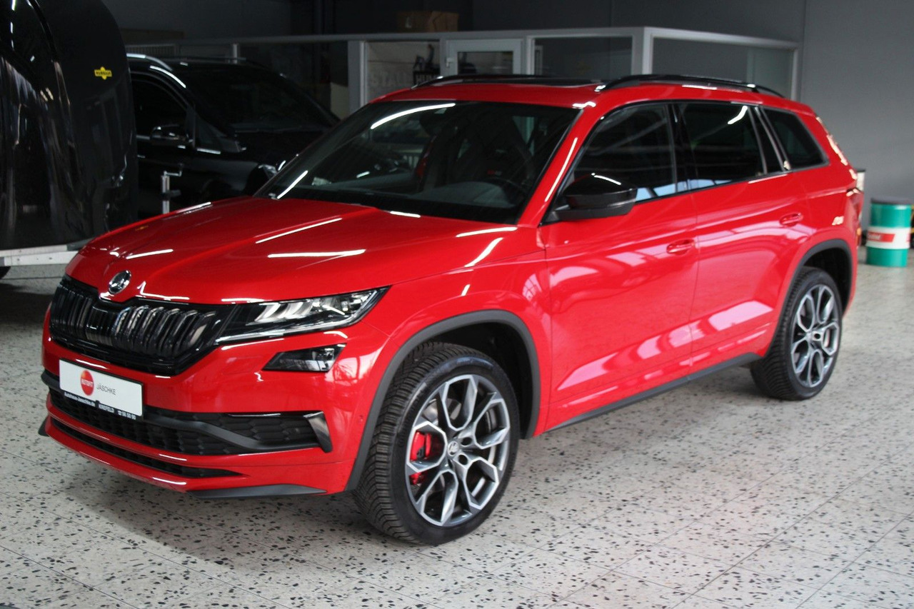 Skoda Kodiaq RS 4x4 DSG LED StdHzg Pano ACC virtC 360° - Внедорожник: фото 1 Skoda Kodiaq RS 4x4 DSG LED StdHzg Pano ACC virtC 360° - Внедорожник: фото 1