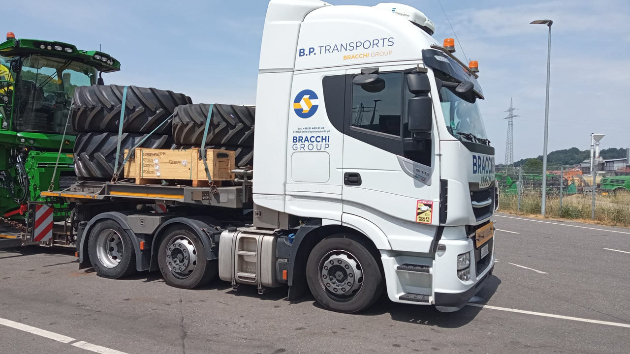 IVECO IVECO STRALIS 510 Hi-Way AS 440STX/P Euro VI z salonu Italia - Тягач: фото 3 IVECO IVECO STRALIS 510 Hi-Way AS 440STX/P Euro VI z salonu Italia - Тягач: фото 3