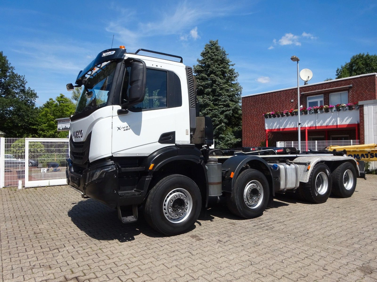 Iveco X-WAY 480 HIAB ABROLLER 8x4 - Крюковой мультилифт: фото 4 Iveco X-WAY 480 HIAB ABROLLER 8x4 - Крюковой мультилифт: фото 4