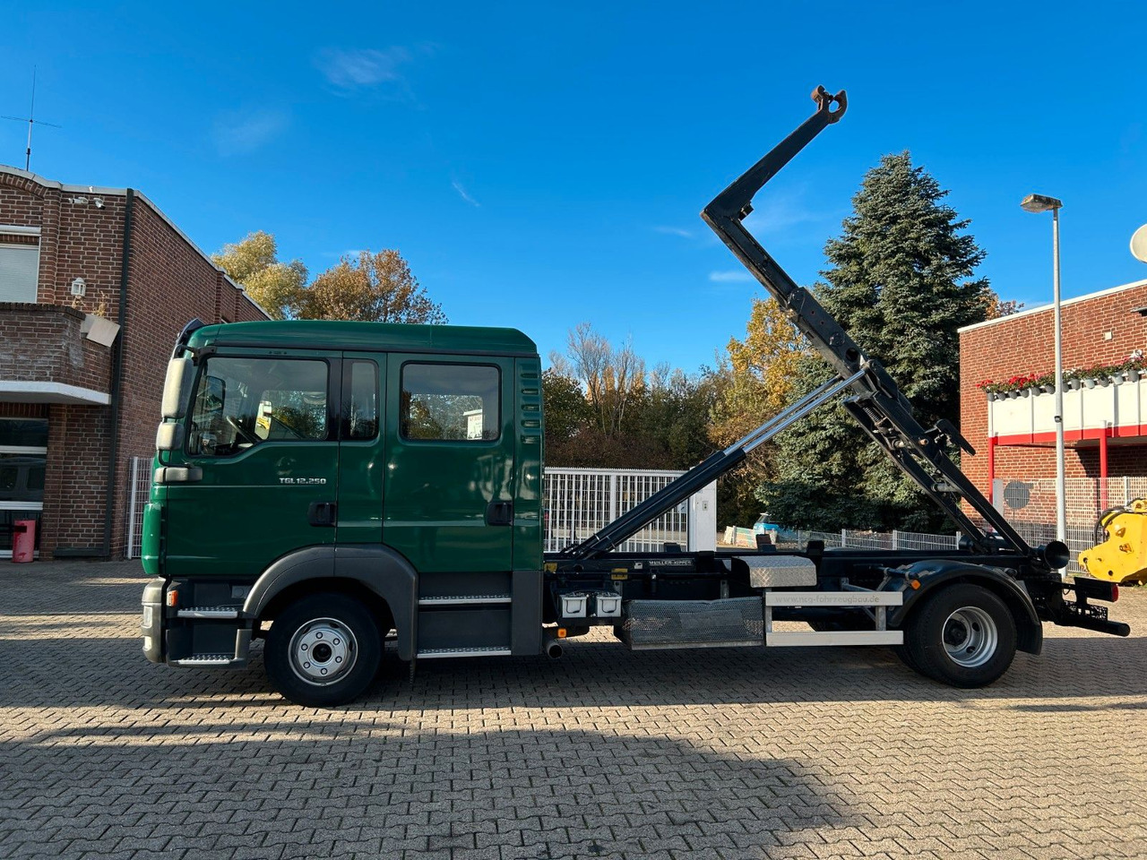 MAN 12.250 Doppelkabine Abroller - Крюковой мультилифт: фото 5 MAN 12.250 Doppelkabine Abroller - Крюковой мультилифт: фото 5