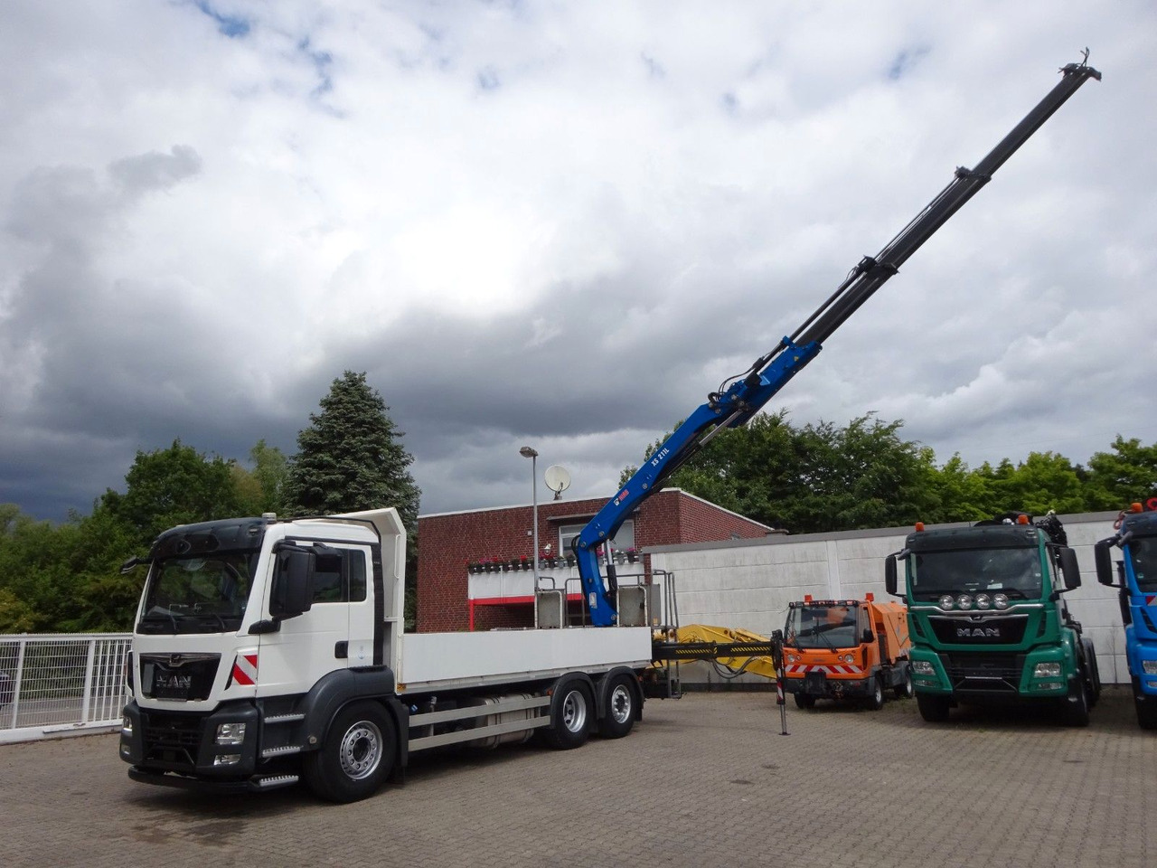MAN 26.420 TGS Pritsche + HIAB 211 HIPRO Kran - Грузовик бортовой/ Платформа, Автоманипулятор: фото 2 MAN 26.420 TGS Pritsche + HIAB 211 HIPRO Kran - Грузовик бортовой/ Платформа, Автоманипулятор: фото 2