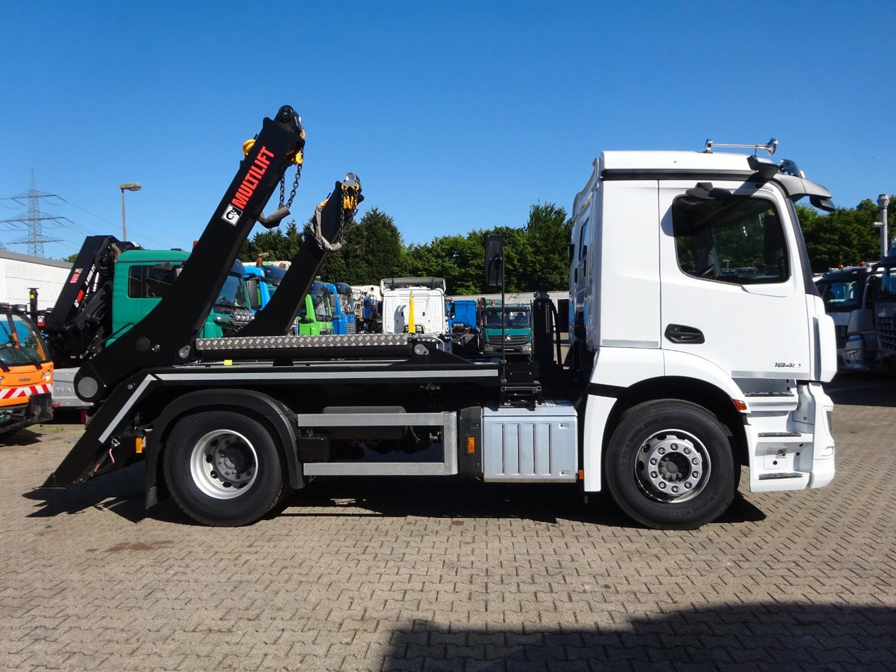 Mercedes-Benz 1840 Actros Absetzkipper NEUFAHRZEUG mit 1645 km - Самосвал: фото 3 Mercedes-Benz 1840 Actros Absetzkipper NEUFAHRZEUG mit 1645 km - Самосвал: фото 3