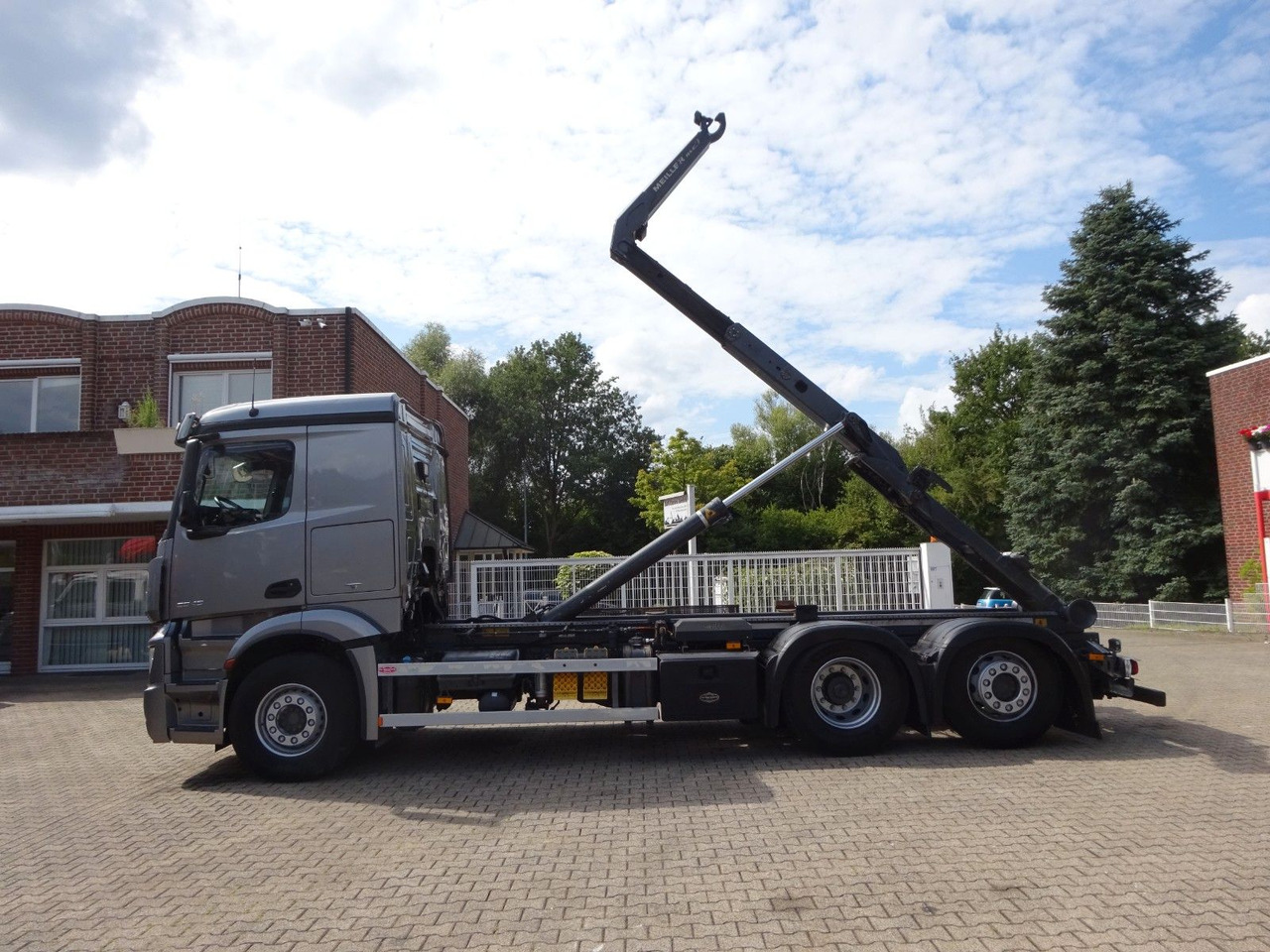 Mercedes-Benz 2545 Actros MEILLER Abroller +Lift-Lenkachse - Крюковой мультилифт: фото 4 Mercedes-Benz 2545 Actros MEILLER Abroller +Lift-Lenkachse - Крюковой мультилифт: фото 4
