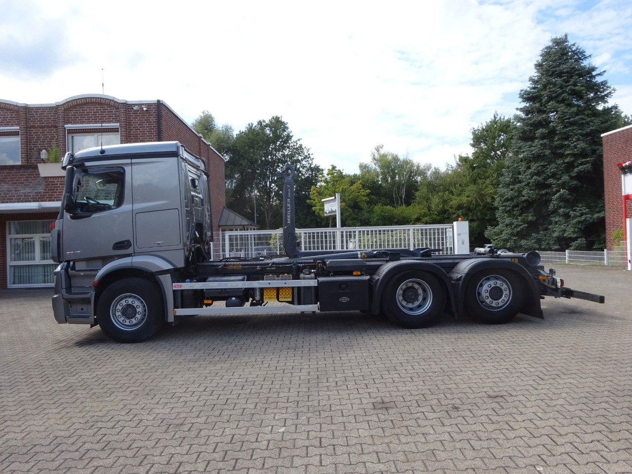 Mercedes-Benz 2545 Actros MEILLER Abroller +Lift-Lenkachse - Крюковой мультилифт: фото 3 Mercedes-Benz 2545 Actros MEILLER Abroller +Lift-Lenkachse - Крюковой мультилифт: фото 3