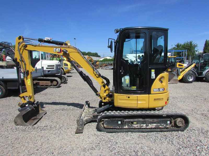 Cat 303.5 E2 CR Minibagger 32.000 EUR - Мини-экскаватор: фото 1 Cat 303.5 E2 CR Minibagger 32.000 EUR - Мини-экскаватор: фото 1
