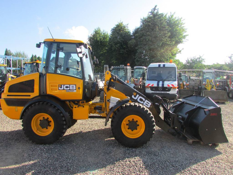 JCB 409 Radlader 47.500 EUR - Колёсный погрузчик: фото 1 JCB 409 Radlader 47.500 EUR - Колёсный погрузчик: фото 1