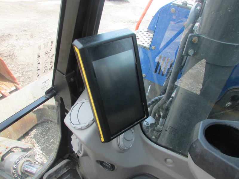 Гусеничный экскаватор Volvo EC 235 EL Kettenbagger 132.000 EUR / AC: фото 17