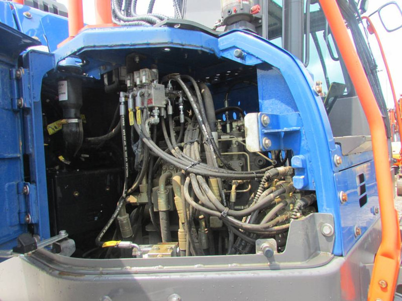 Гусеничный экскаватор Volvo EC 235 EL Kettenbagger 132.000 EUR / AC: фото 14