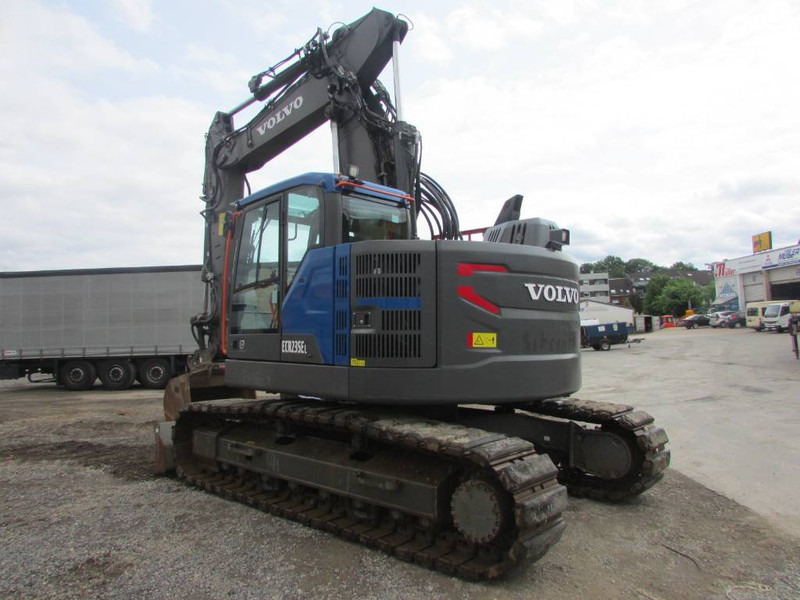 Гусеничный экскаватор Volvo EC 235 EL Kettenbagger 132.000 EUR / AC: фото 8