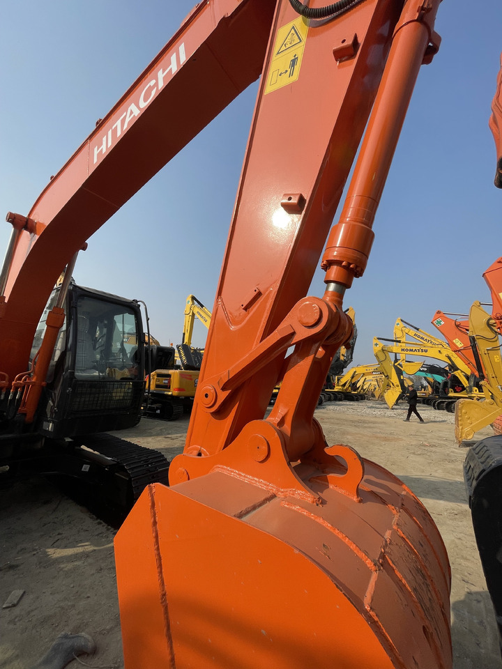 HITACHI ZX130 - Гусеничный экскаватор: фото 5 HITACHI ZX130 - Гусеничный экскаватор: фото 5