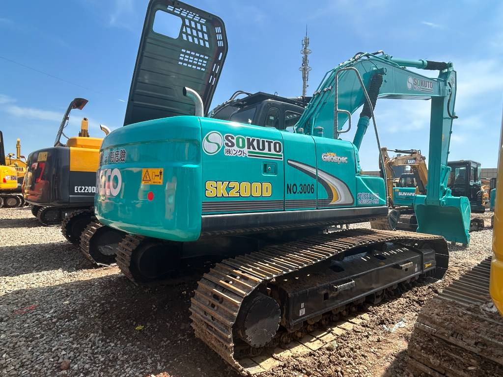 Kobelco SK 200D - Гусеничный экскаватор: фото 1 Kobelco SK 200D - Гусеничный экскаватор: фото 1