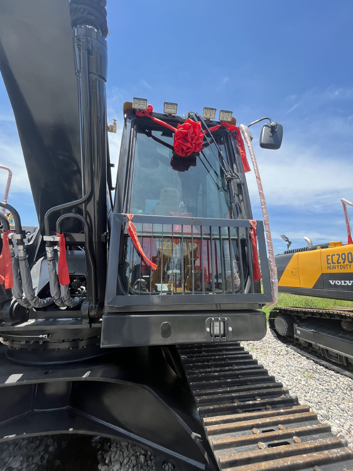 Volvo EC300DL - Гусеничный экскаватор: фото 3 Volvo EC300DL - Гусеничный экскаватор: фото 3