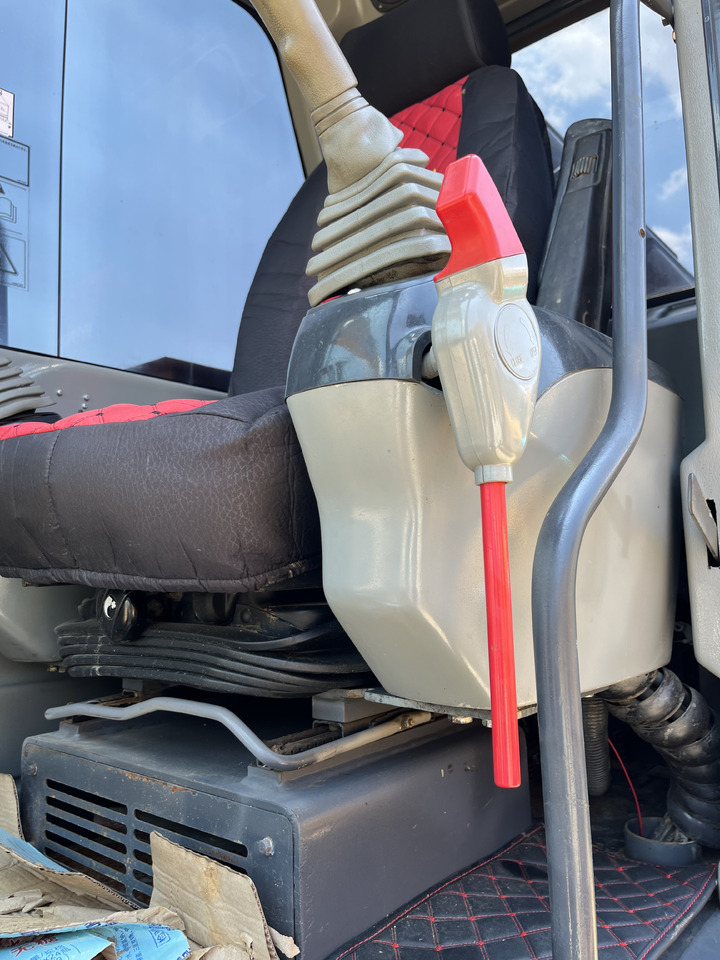 XCMG XE150WD - Гусеничный экскаватор: фото 5 XCMG XE150WD - Гусеничный экскаватор: фото 5