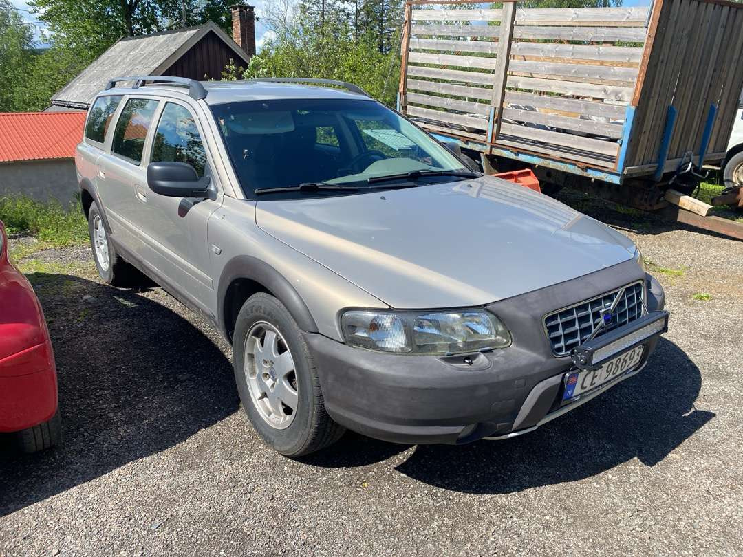 2001 Volvo XC70 EU-GODKJENT (rep.-objekt) - Легковой автомобиль: фото 2 2001 Volvo XC70 EU-GODKJENT (rep.-objekt) - Легковой автомобиль: фото 2