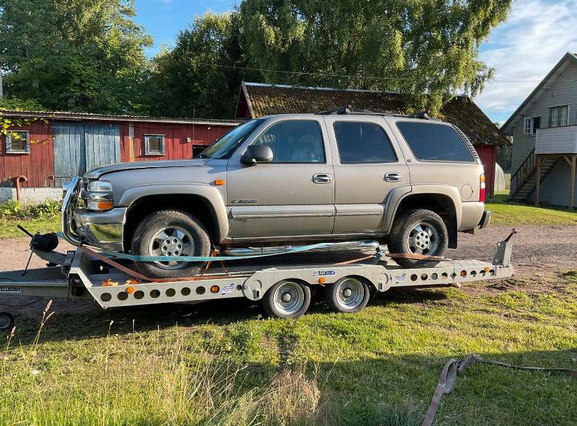 2003 Chevrolet Tahoe - Внедорожник: фото 1 2003 Chevrolet Tahoe - Внедорожник: фото 1
