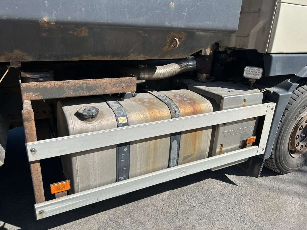 Самосвал 2011 Dumper VOLVO FM 500 Euroklasse 5T: фото 8 Самосвал 2011 Dumper VOLVO FM 500 Euroklasse 5T: фото 8