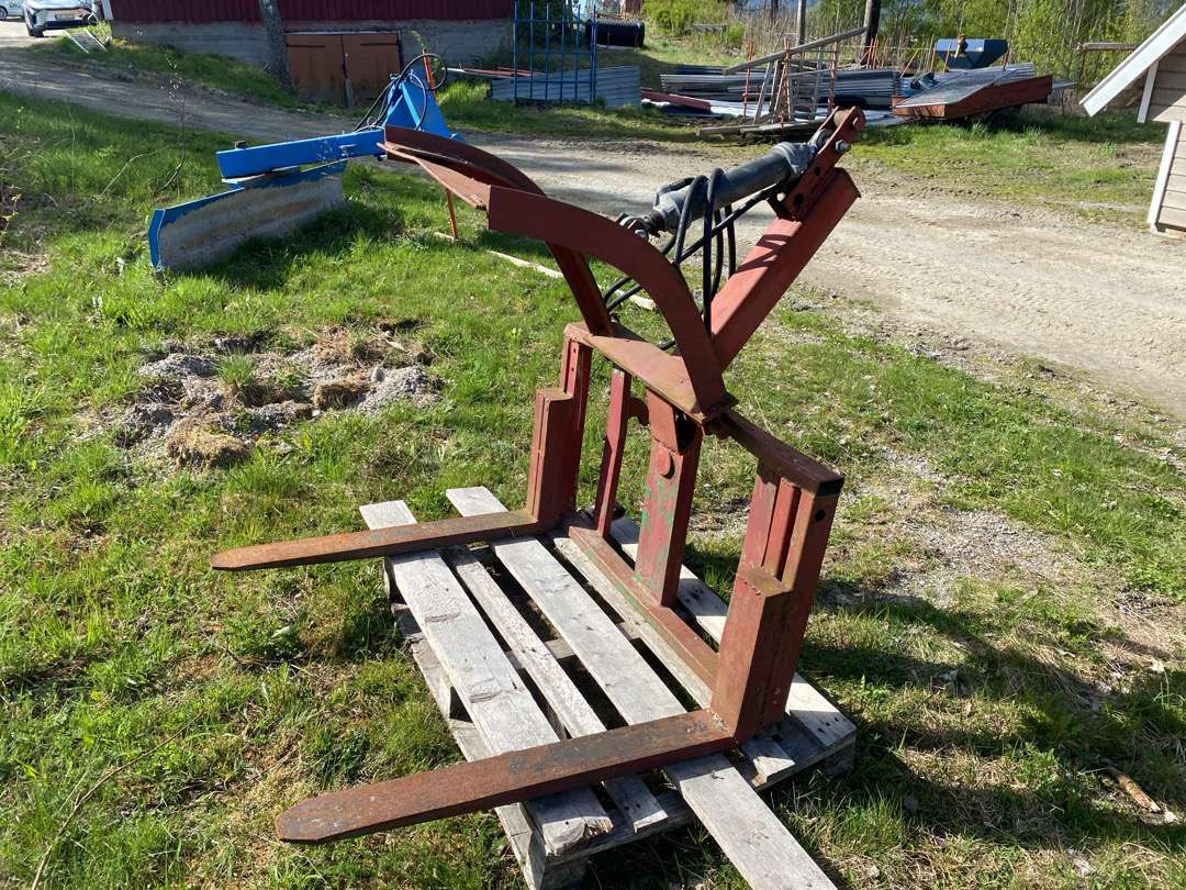 Gaffel med klype rep objekt - Навесное оборудование для Строительной техники: фото 1 Gaffel med klype rep objekt - Навесное оборудование для Строительной техники: фото 1