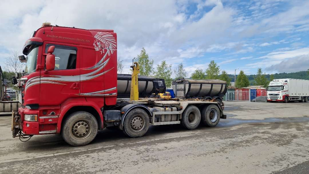 Крюковой мультилифт Scania R580 Brøytebil med sideplog og hydraulisk saltsystem: фото 9